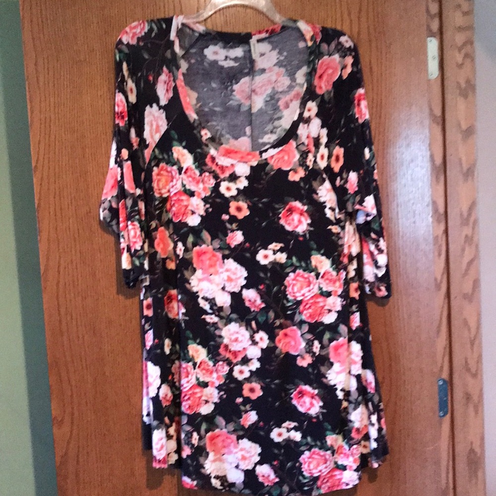 Emerald navy floral tunic
